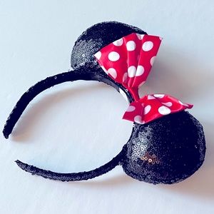 NWOT Disney Minnie Mouse Black Sequin Ears Headband with Satin Bow